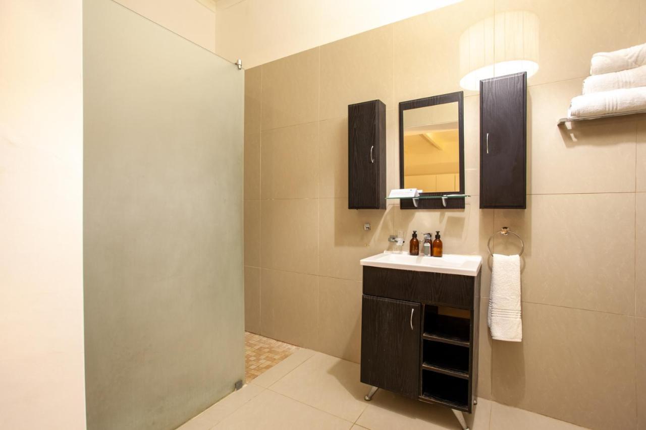 Breede River Inverdoorn Game Reserve Lodge מראה חיצוני תמונה
